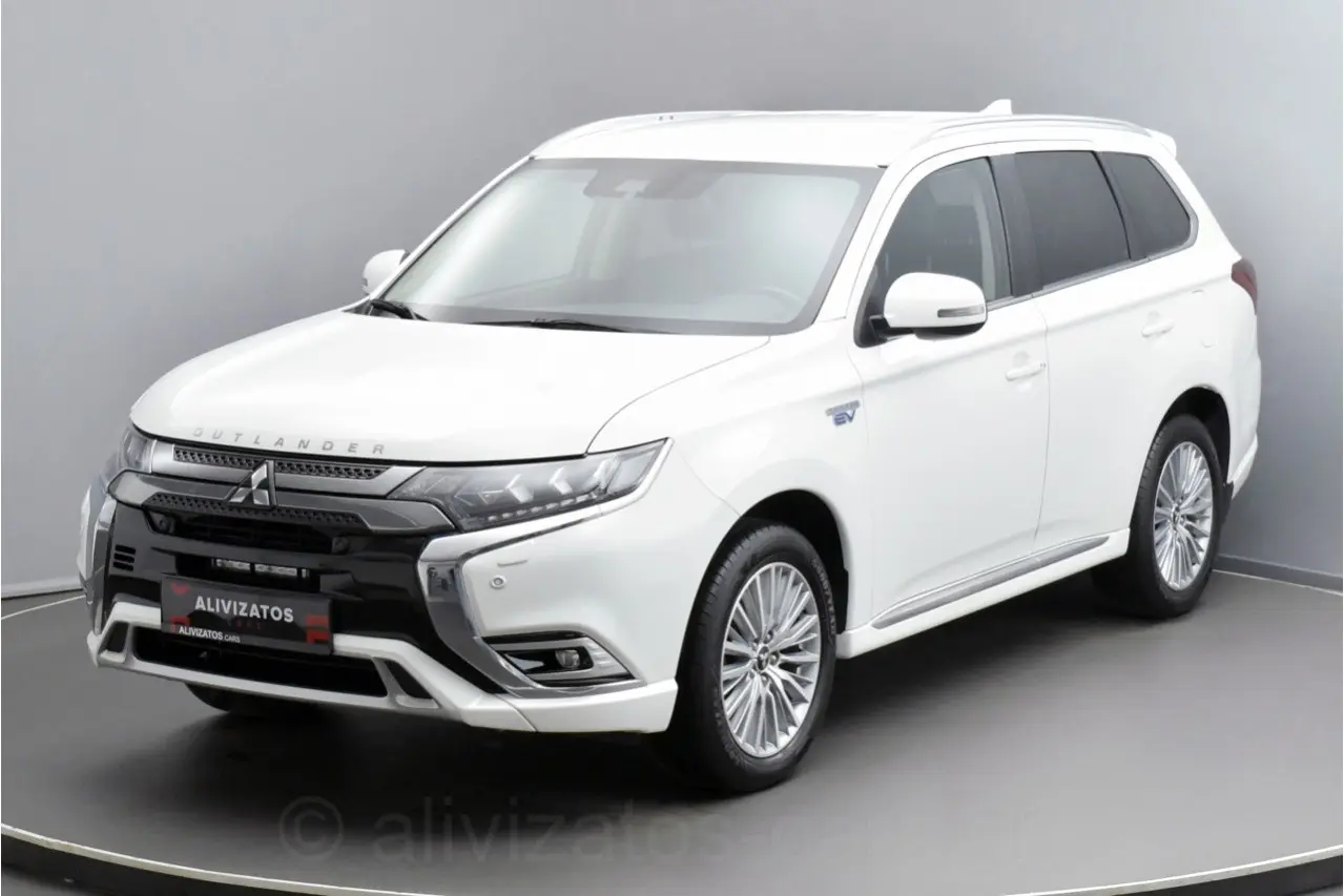 Mitsubishi Outlander - View 1