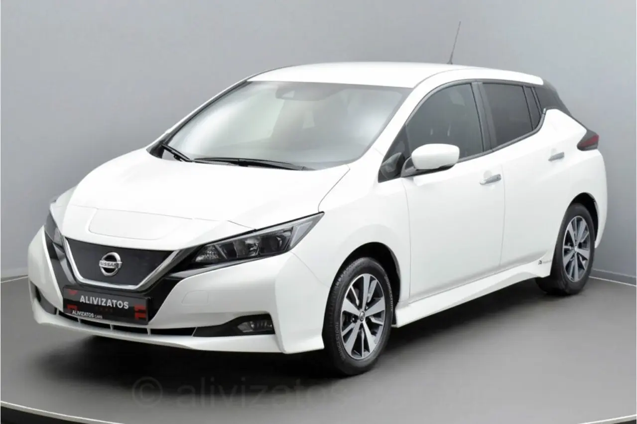 Nissan Leaf - View 1