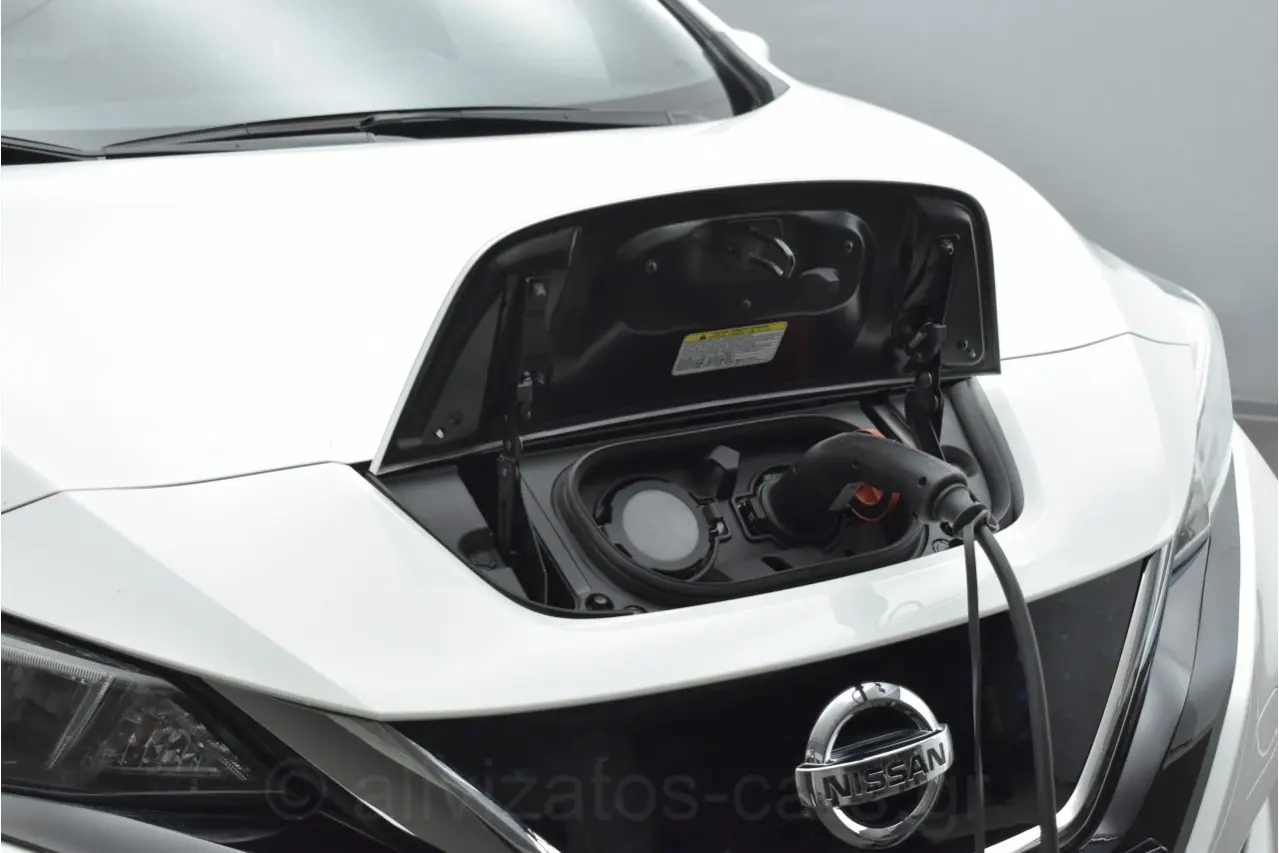 Nissan Leaf - View 2