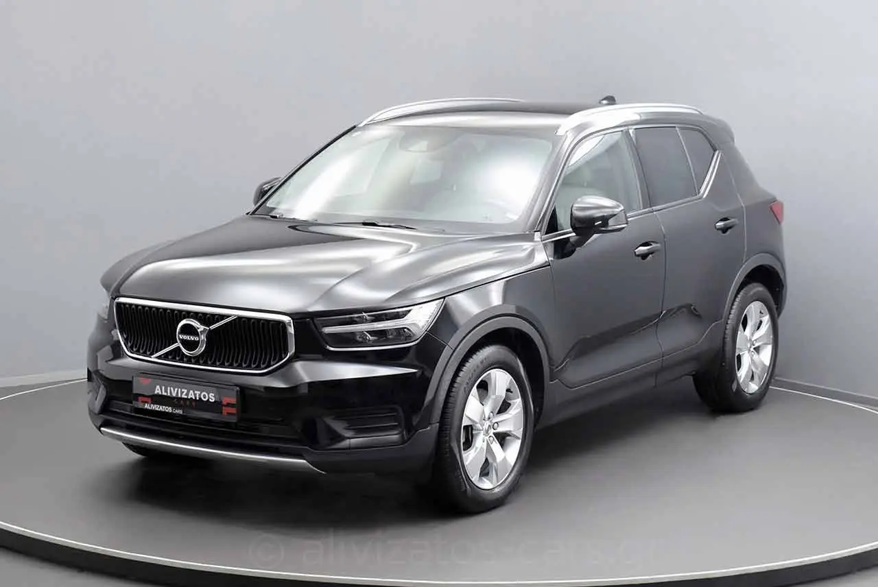 Volvo XC40 - View 1