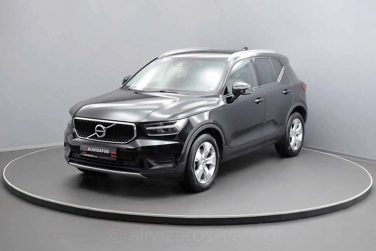 Volvo XC40 - View 2
