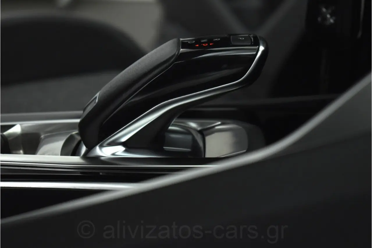 Peugeot 5008 - View 2