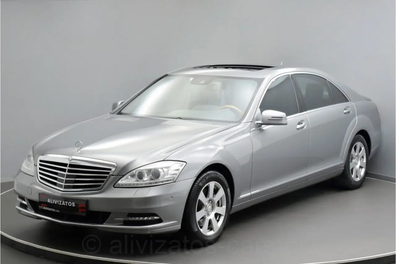 Mercedes-Benz S-class - View 1