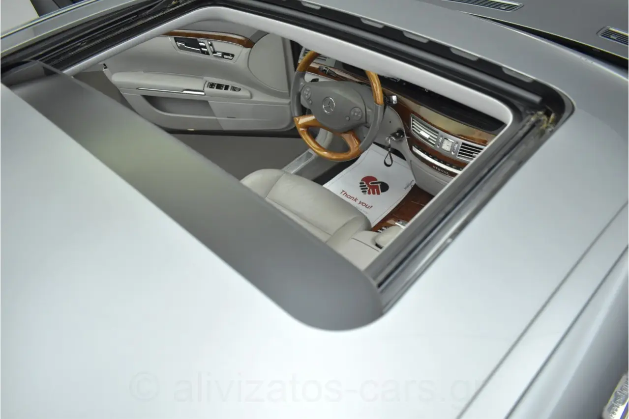 Mercedes-Benz S-class - View 2