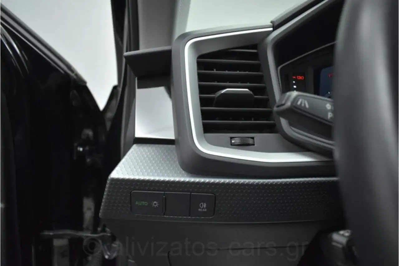 https://cdn.autoq.gr/websites/alivizatos-cars.gr/images/vehicles/2300053/web_00026-audi-a1-sportback-30-tfsi-automato-advanced-768x512.jpg