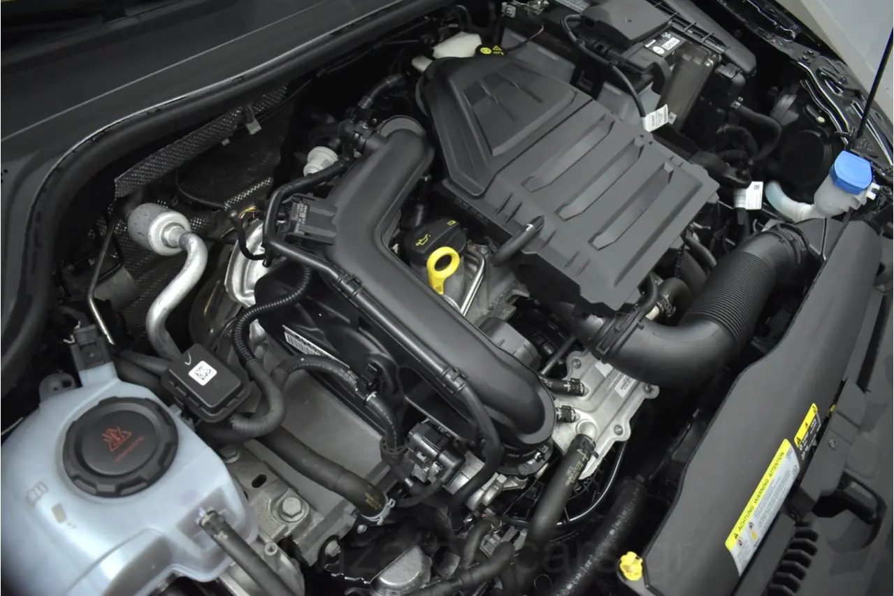 https://cdn.autoq.gr/websites/alivizatos-cars.gr/images/vehicles/2300053/web_00043-audi-a1-sportback-30-tfsi-automato-advanced.jpg