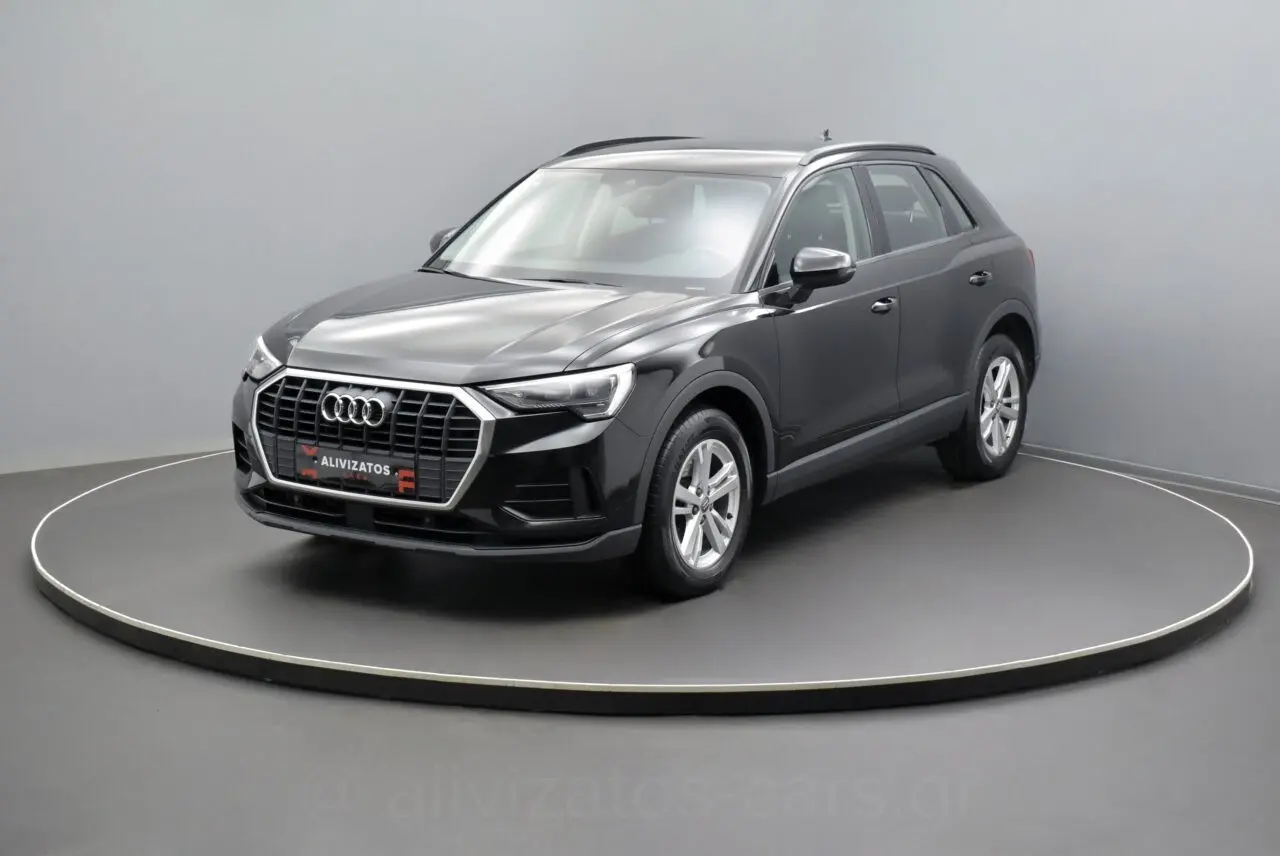 Audi Q3 - View 2