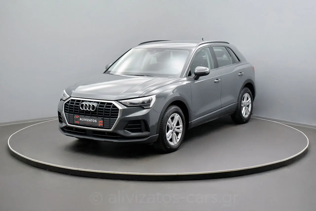 Audi Q3 - View 2