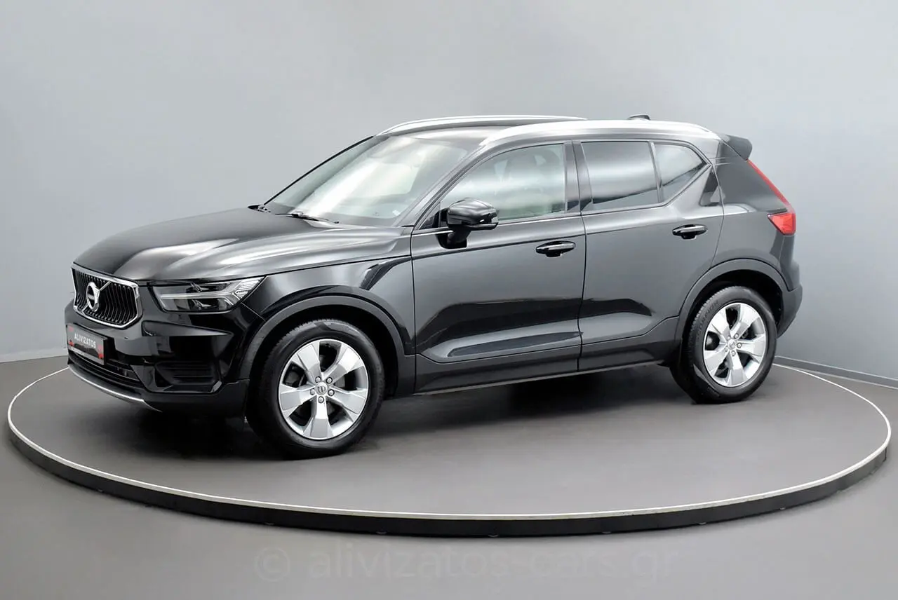 Volvo XC40 - View 3
