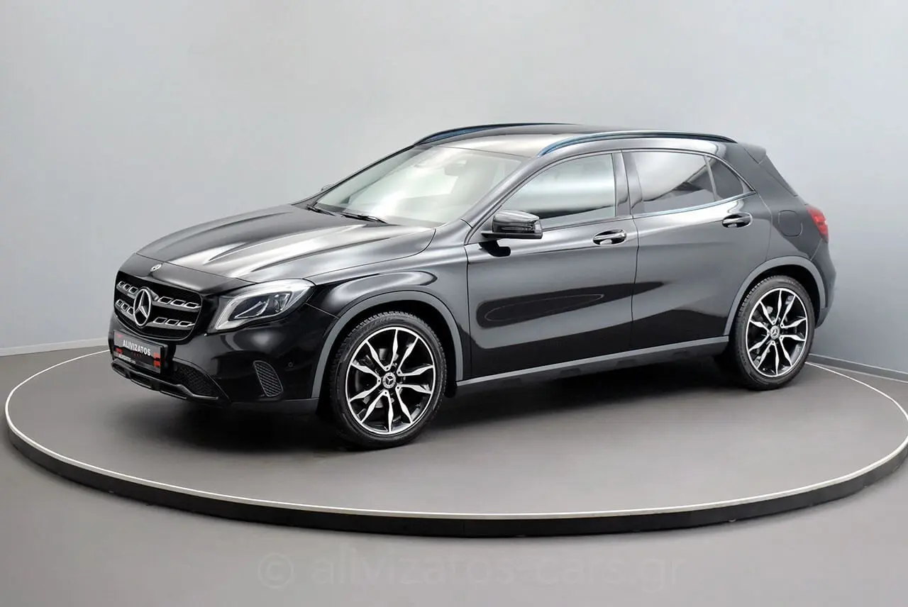 Mercedes-Benz GLA - View 3