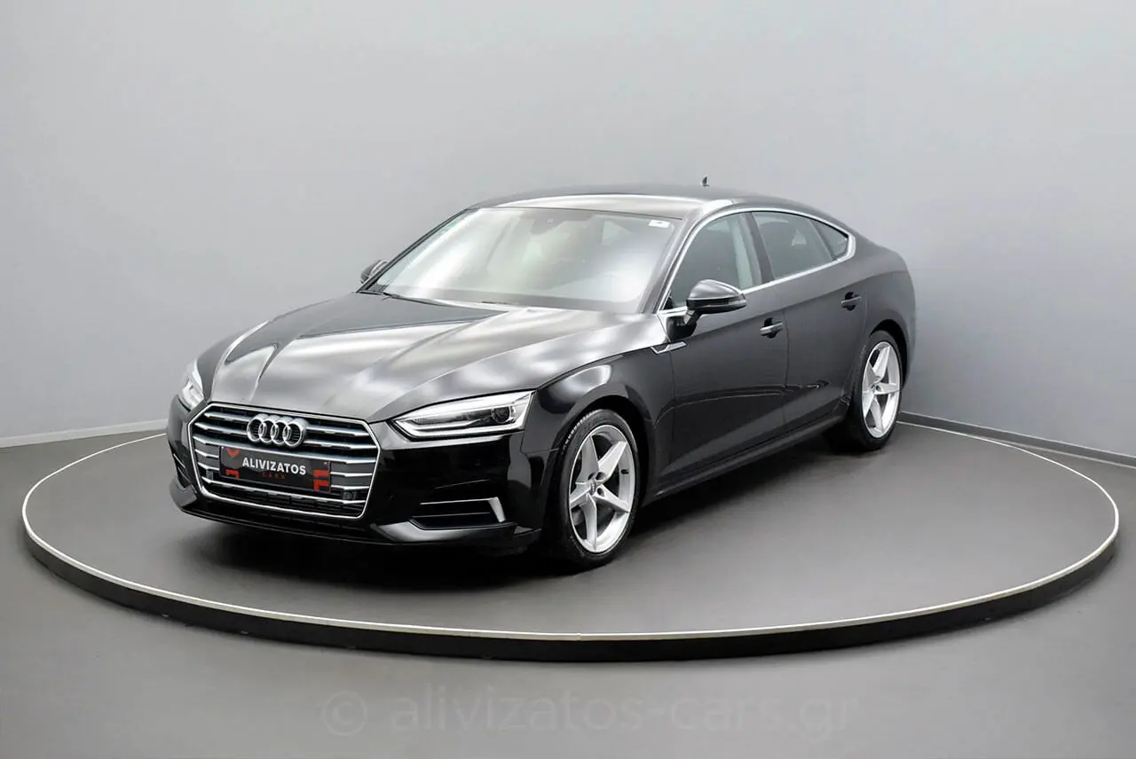 Audi A5 - View 2