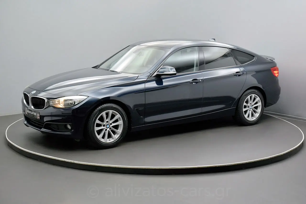 BMW 3 Series - View 3