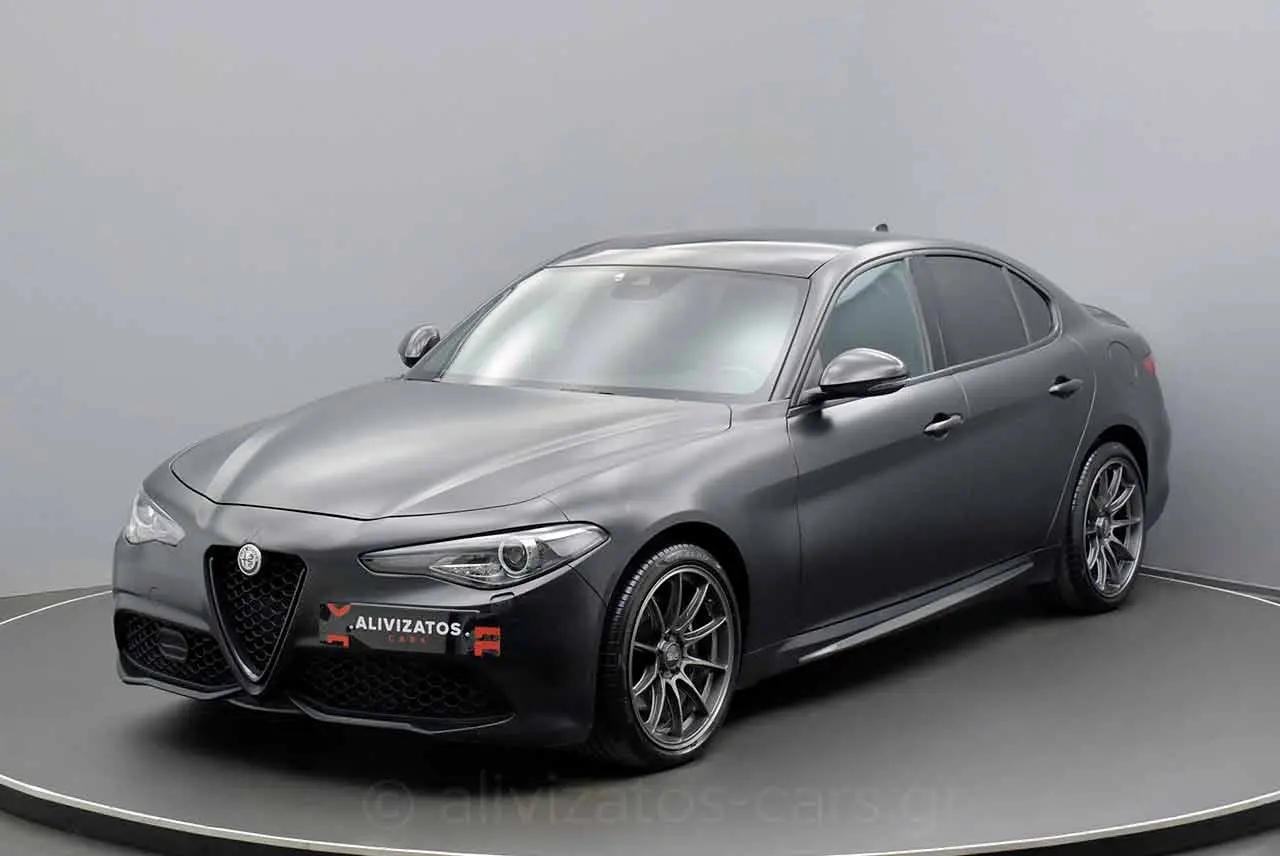 Alfa Romeo Giulia - View 1