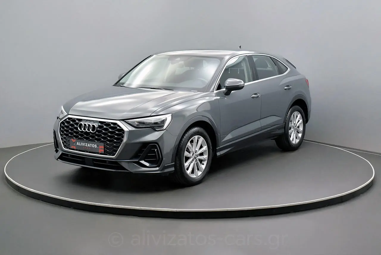 Audi Q3 - View 2