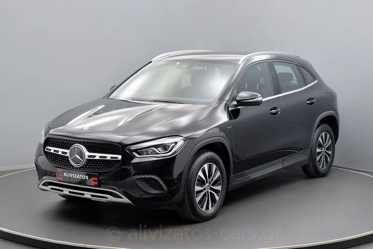 Mercedes-Benz GLA - View 1