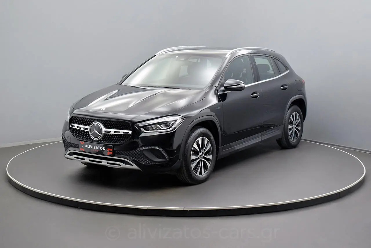 Mercedes-Benz GLA - View 2