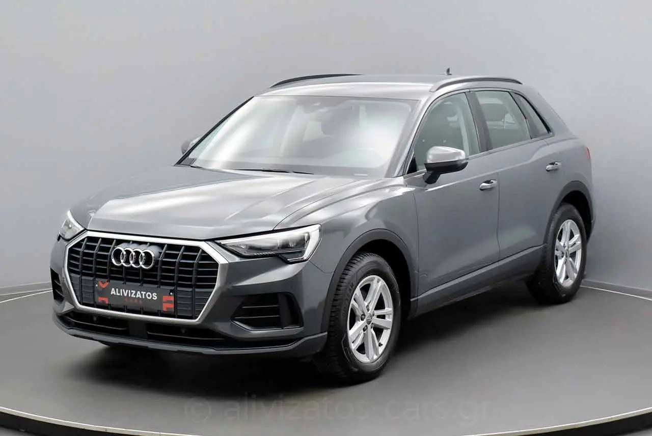 Audi Q3 - View 1