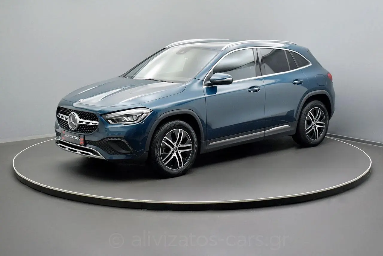 Mercedes-Benz GLA - View 3