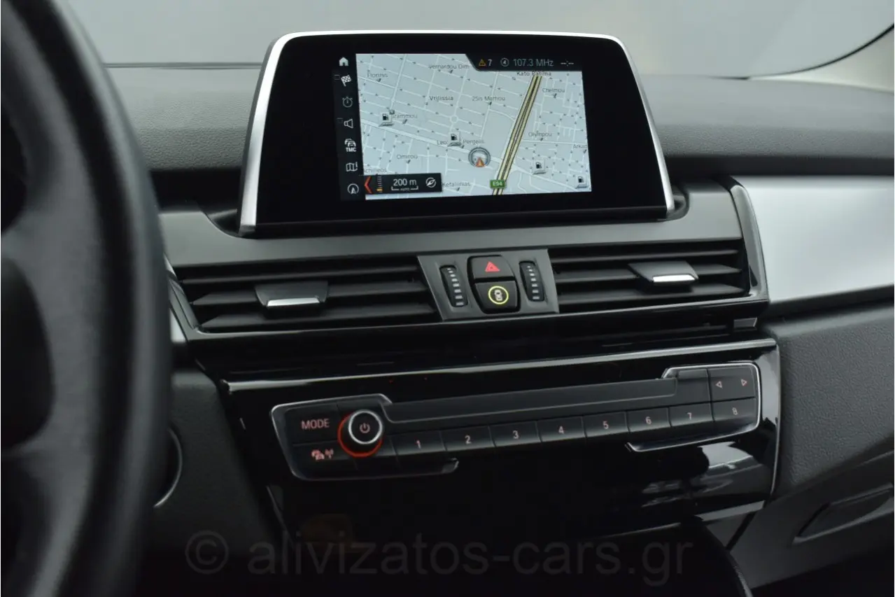 BMW 2 Series - View 2
