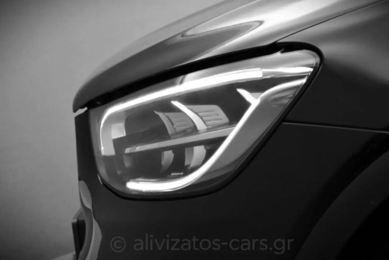 https://cdn.autoq.gr/websites/alivizatos-cars.gr/images/vehicles/8636/mercedes-benz-glc-300-4matic-9g-tronic-plug-in-diesel-facelift-8636-14-768x514.jpg