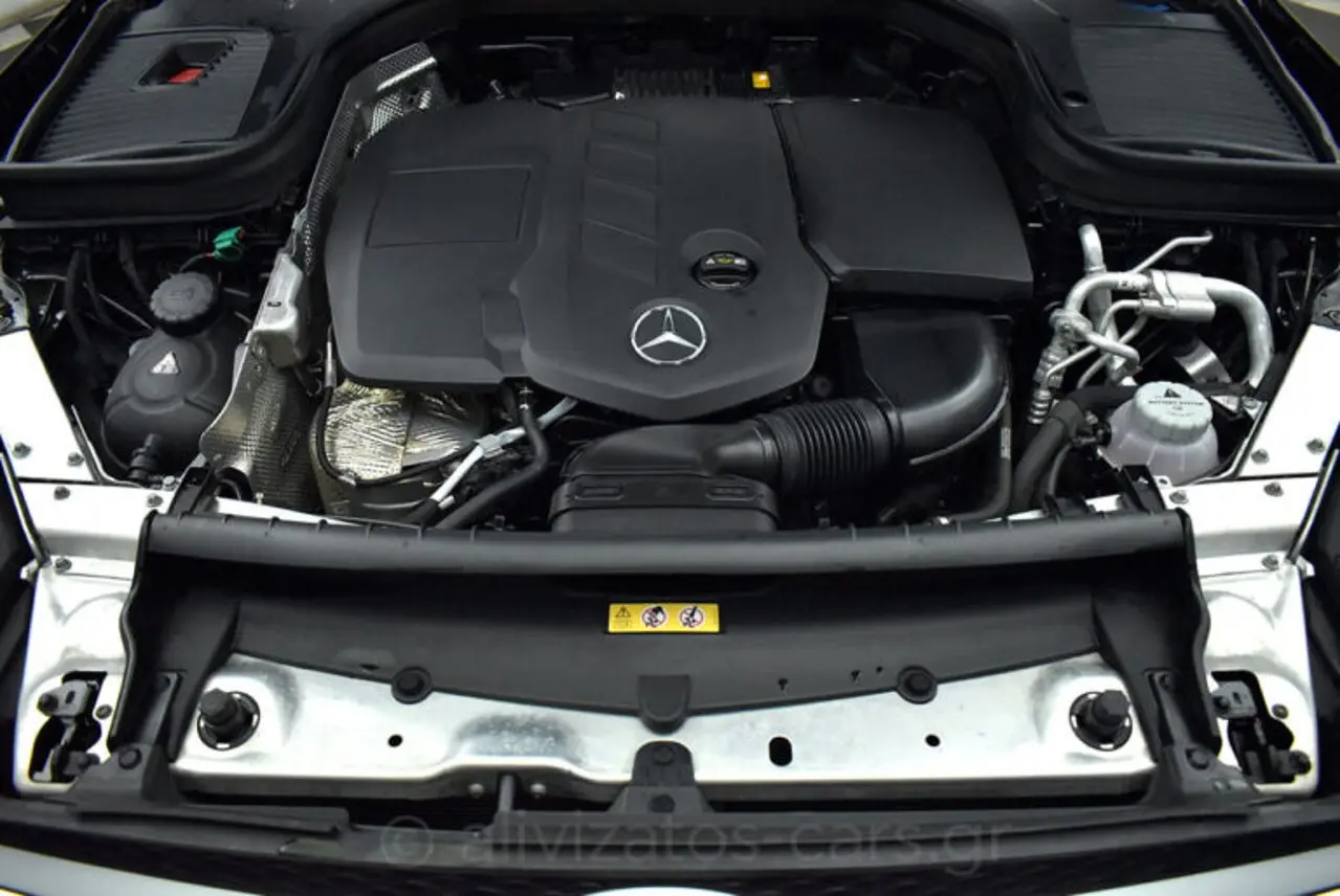 https://cdn.autoq.gr/websites/alivizatos-cars.gr/images/vehicles/8636/mercedes-benz-glc-300-4matic-9g-tronic-plug-in-diesel-facelift-8636-15-768x514.jpg