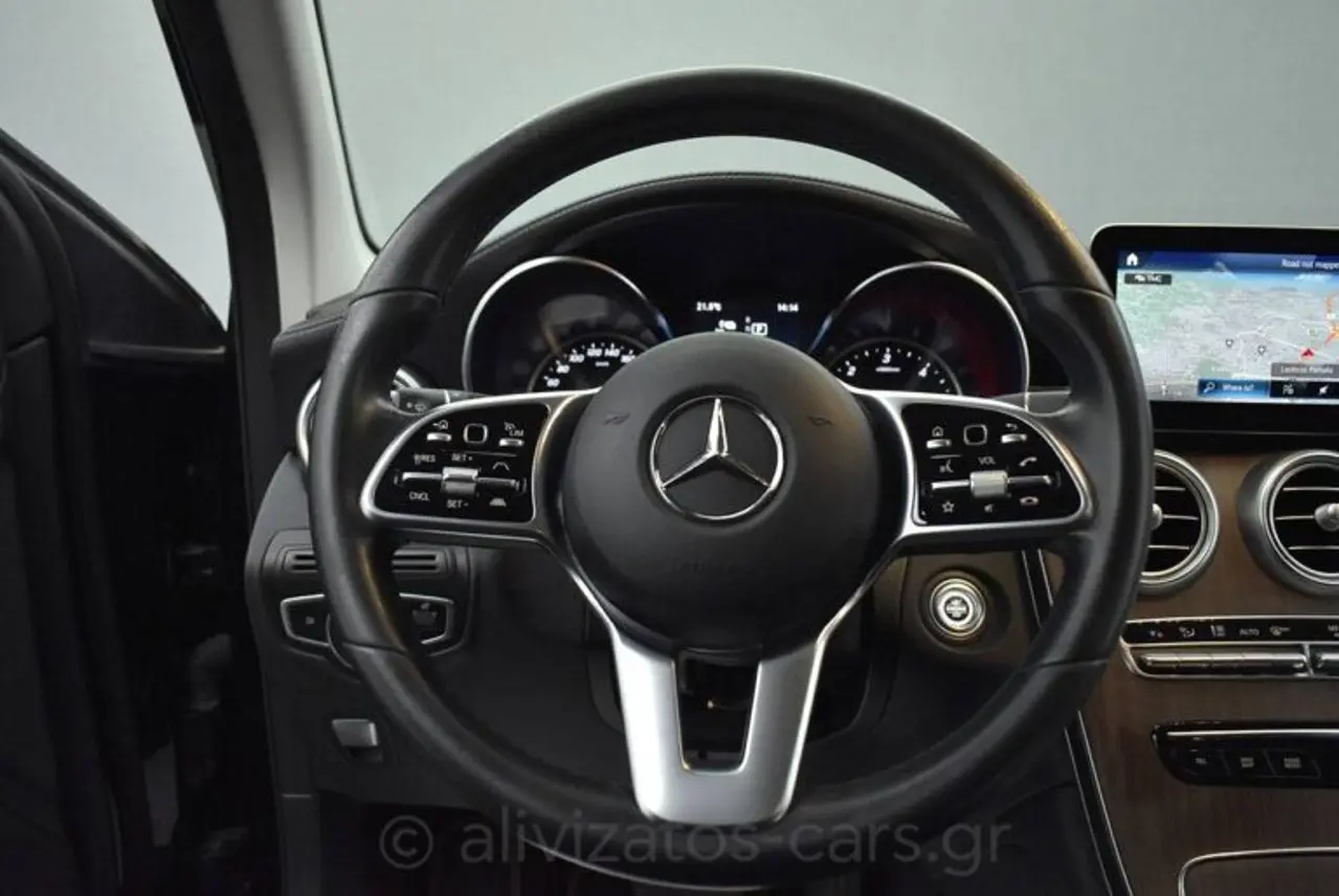https://cdn.autoq.gr/websites/alivizatos-cars.gr/images/vehicles/8636/mercedes-benz-glc-300-4matic-9g-tronic-plug-in-diesel-facelift-8636-23-768x514.jpg