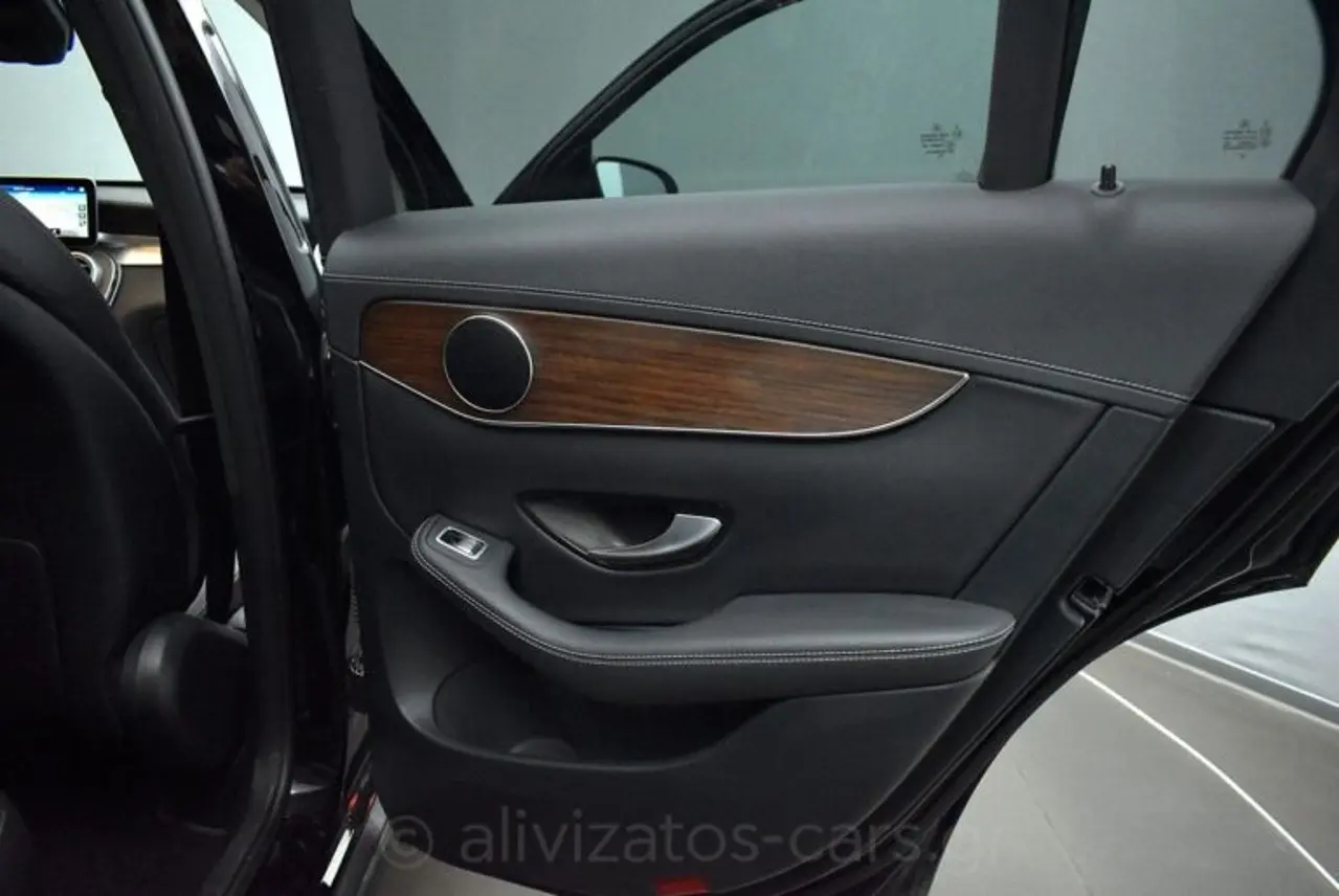 https://cdn.autoq.gr/websites/alivizatos-cars.gr/images/vehicles/8636/mercedes-benz-glc-300-4matic-9g-tronic-plug-in-diesel-facelift-8636-25-768x514.jpg