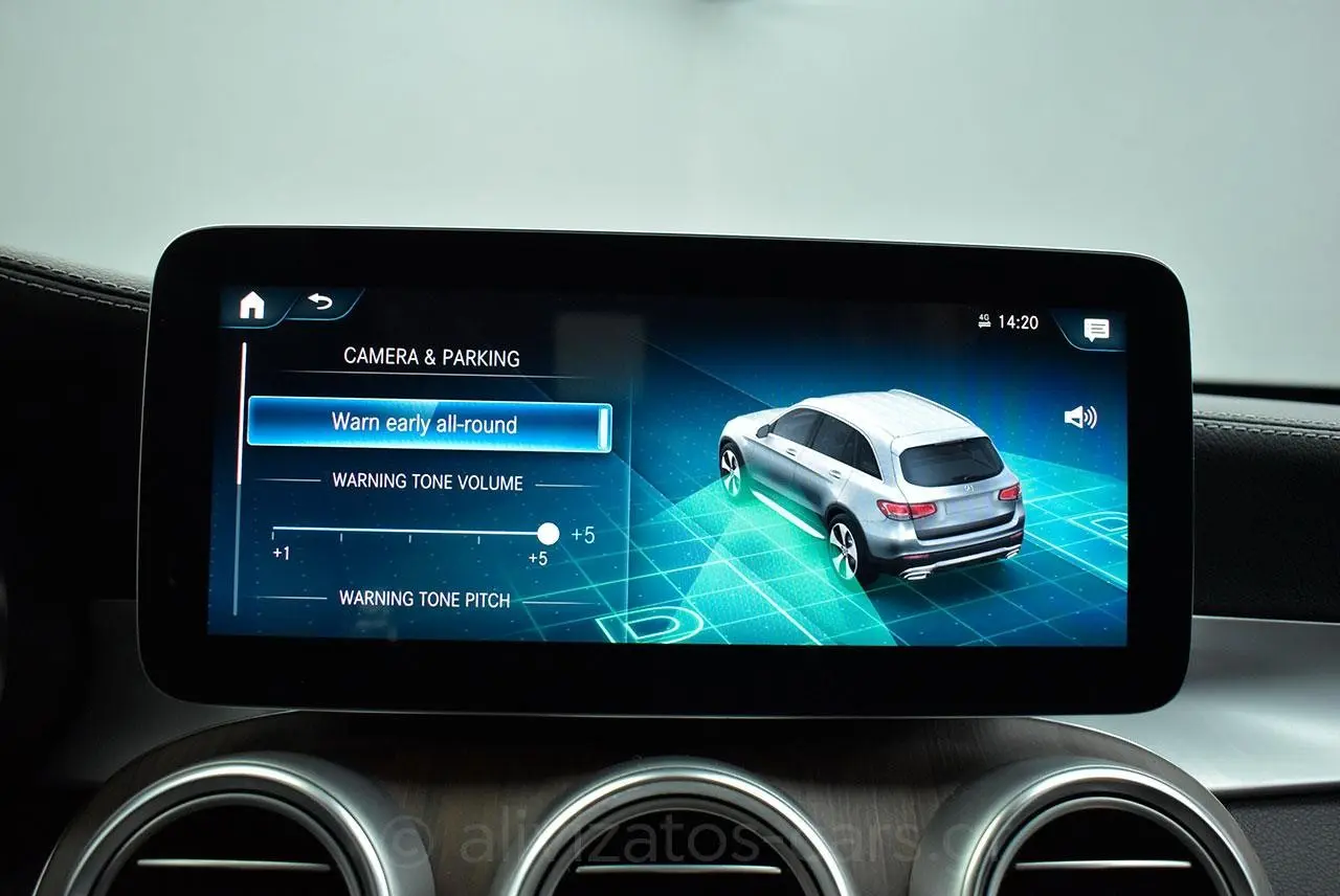 https://cdn.autoq.gr/websites/alivizatos-cars.gr/images/vehicles/8636/mercedes-benz-glc-300-4matic-9g-tronic-plug-in-diesel-facelift-8636-37.jpg