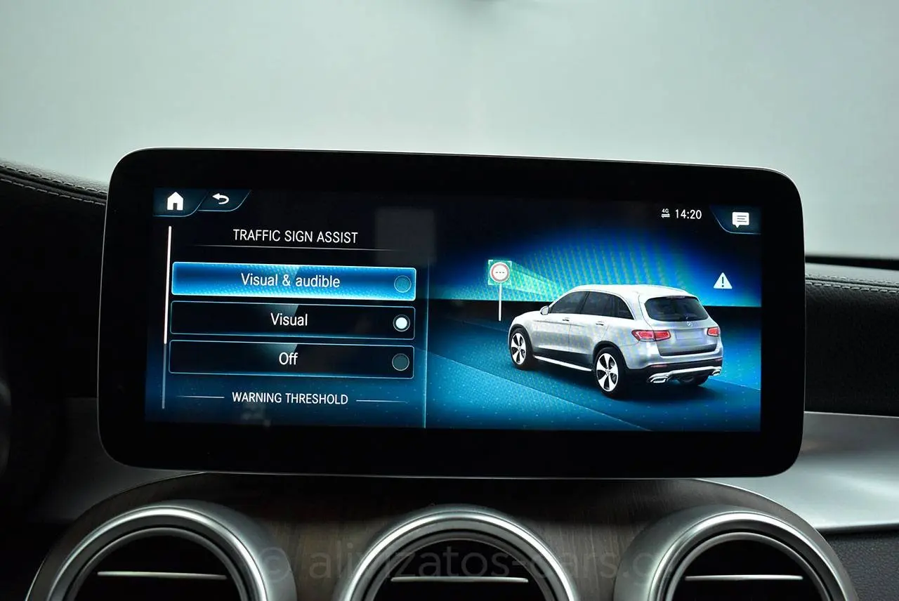https://cdn.autoq.gr/websites/alivizatos-cars.gr/images/vehicles/8636/mercedes-benz-glc-300-4matic-9g-tronic-plug-in-diesel-facelift-8636-38.jpg