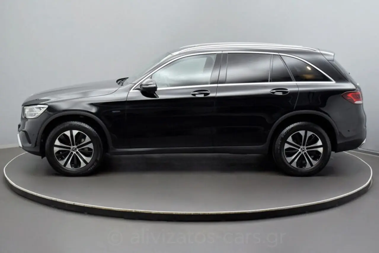 https://cdn.autoq.gr/websites/alivizatos-cars.gr/images/vehicles/8636/mercedes-benz-glc-300-4matic-9g-tronic-plug-in-diesel-facelift-8636-4-768x514.jpg