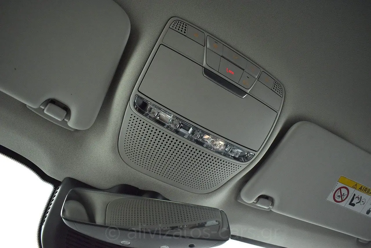 https://cdn.autoq.gr/websites/alivizatos-cars.gr/images/vehicles/8636/mercedes-benz-glc-300-4matic-9g-tronic-plug-in-diesel-facelift-8636-43.jpg