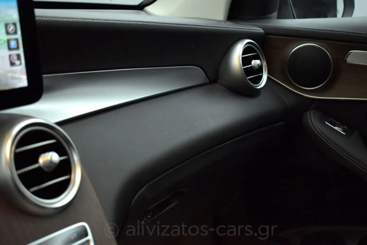 https://cdn.autoq.gr/websites/alivizatos-cars.gr/images/vehicles/8636/mercedes-benz-glc-300-4matic-9g-tronic-plug-in-diesel-facelift-8636-46-768x514.jpg