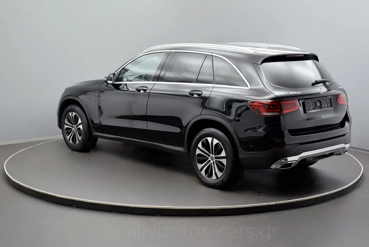 https://cdn.autoq.gr/websites/alivizatos-cars.gr/images/vehicles/8636/mercedes-benz-glc-300-4matic-9g-tronic-plug-in-diesel-facelift-8636-5.jpg