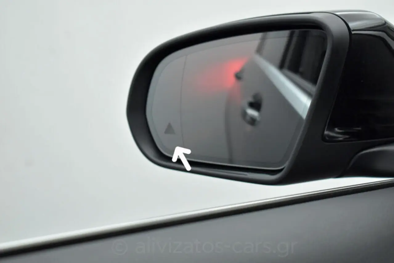 https://cdn.autoq.gr/websites/alivizatos-cars.gr/images/vehicles/8636/mercedes-benz-glc-300-4matic-9g-tronic-plug-in-diesel-facelift-8636-50-768x514.jpg