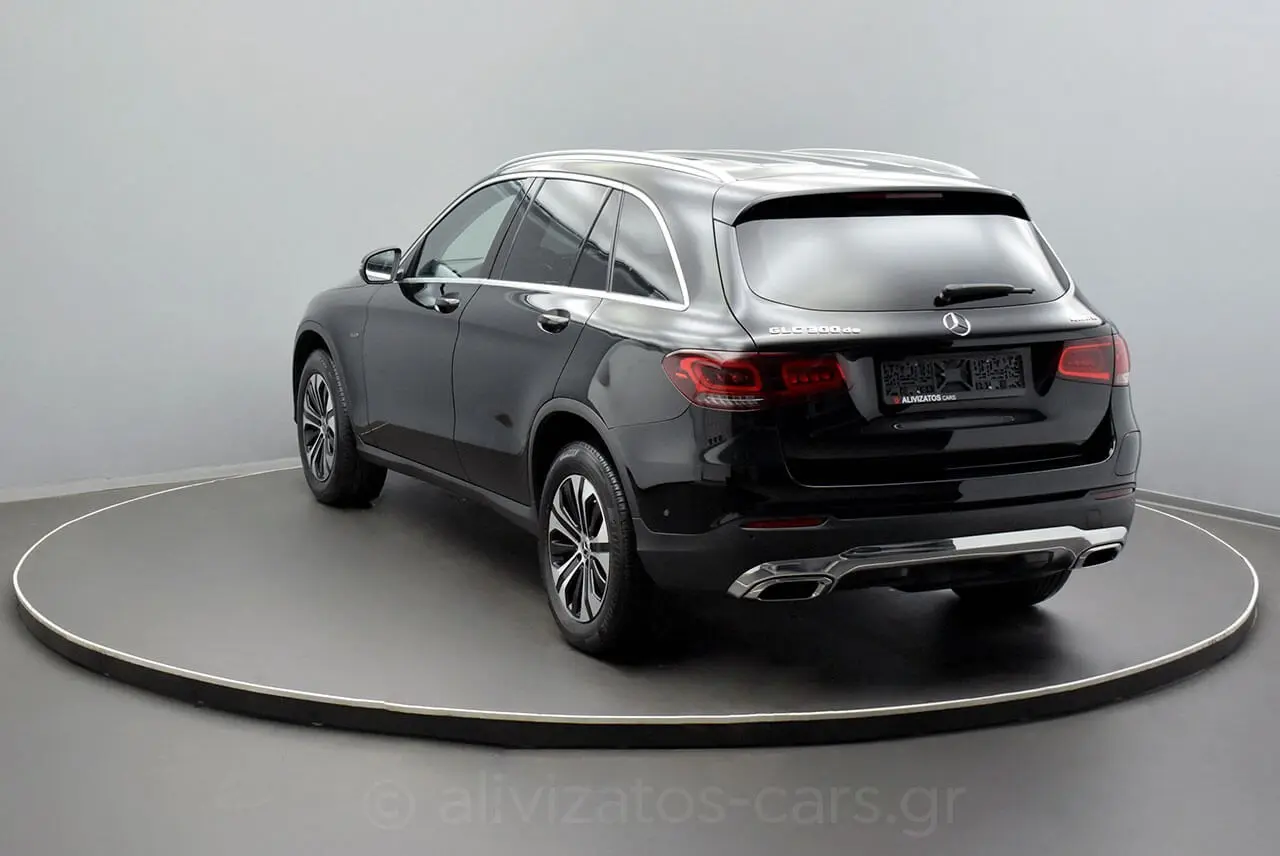 https://cdn.autoq.gr/websites/alivizatos-cars.gr/images/vehicles/8636/mercedes-benz-glc-300-4matic-9g-tronic-plug-in-diesel-facelift-8636-6.jpg