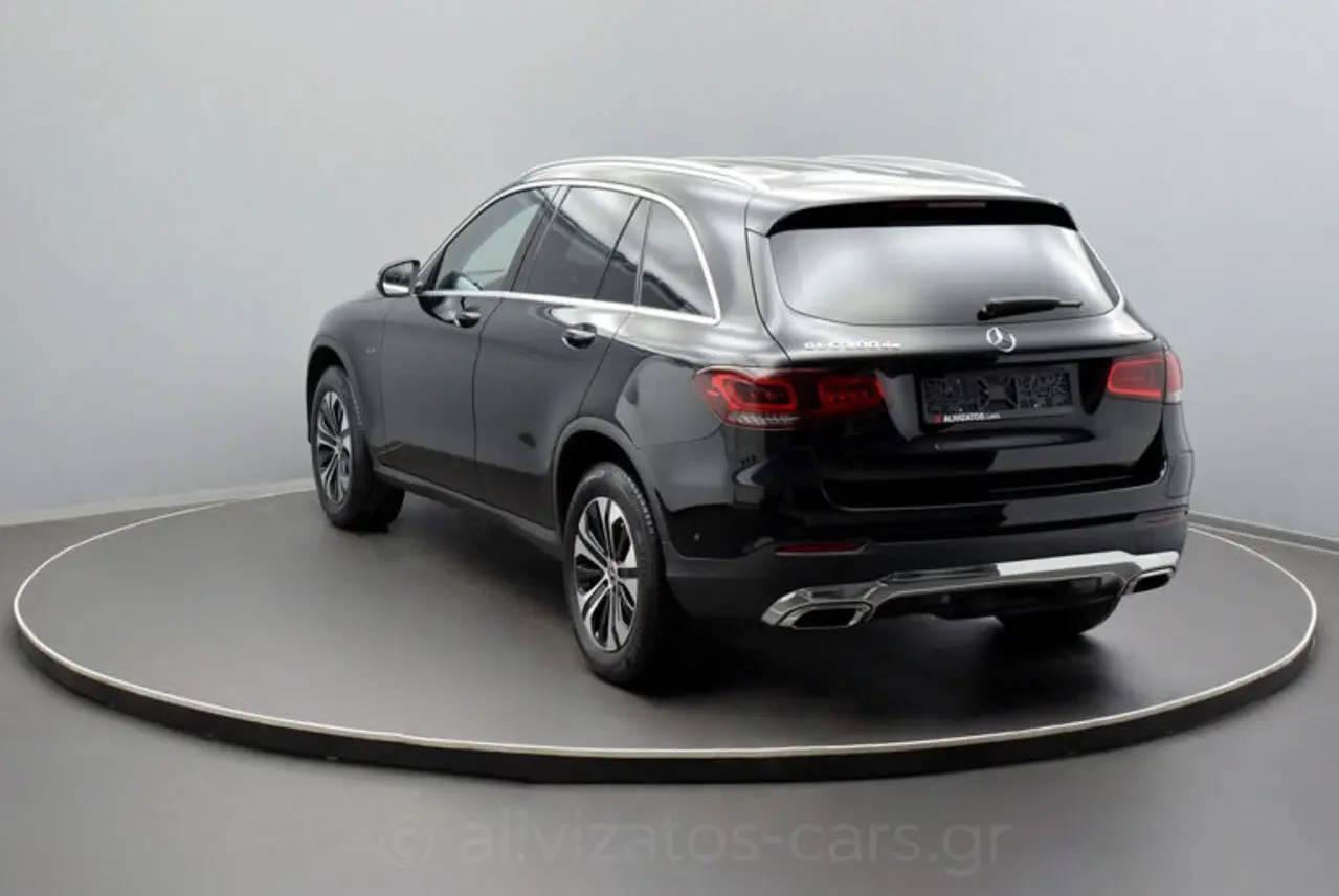 https://cdn.autoq.gr/websites/alivizatos-cars.gr/images/vehicles/8636/mercedes-benz-glc-300-4matic-9g-tronic-plug-in-diesel-facelift-8636-6-768x514.jpg