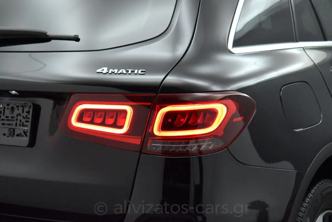 https://cdn.autoq.gr/websites/alivizatos-cars.gr/images/vehicles/8636/mercedes-benz-glc-300-4matic-9g-tronic-plug-in-diesel-facelift-8636-9-768x514.jpg