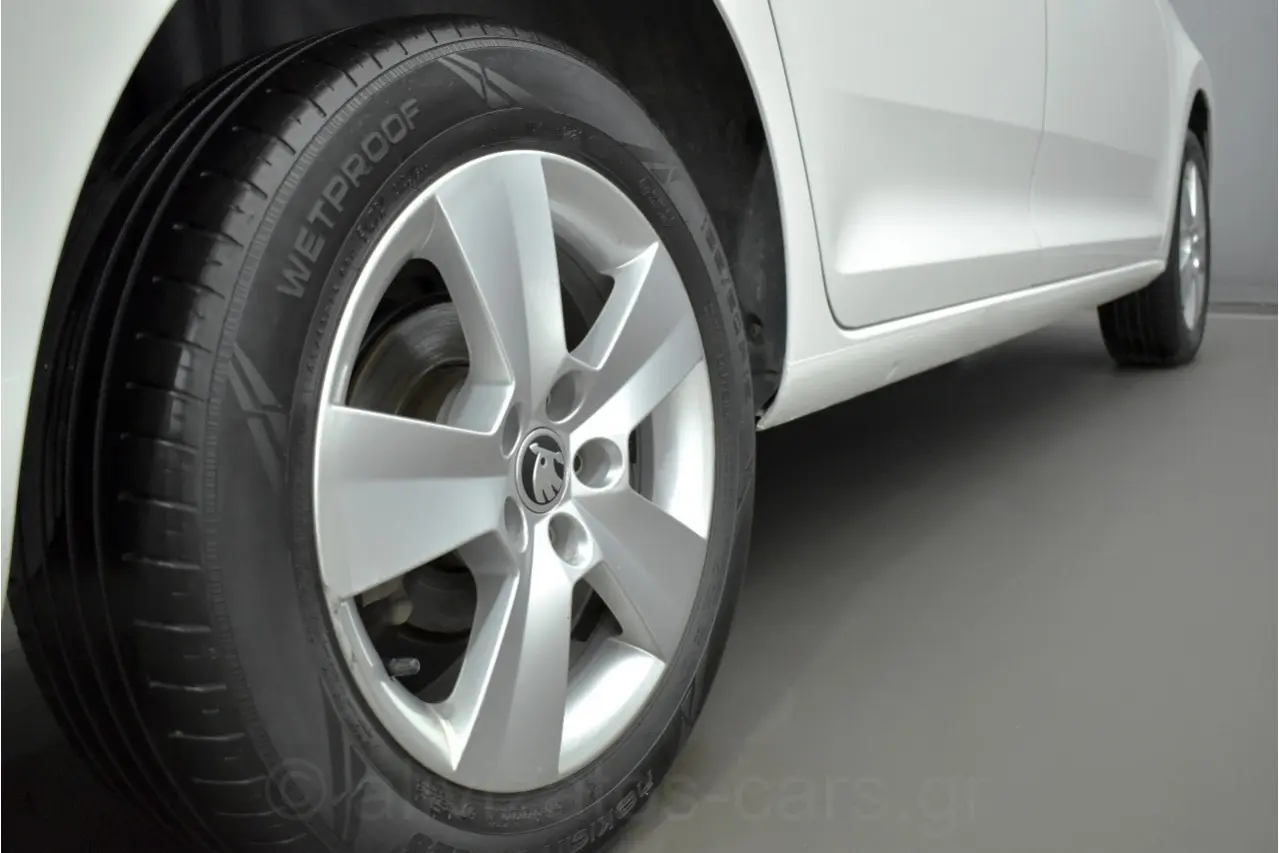 Skoda Rapid - View 2