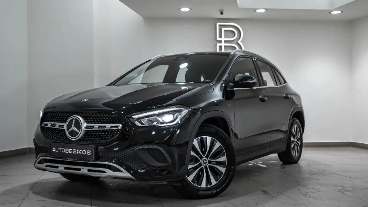 Mercedes-Benz GLA - View 2