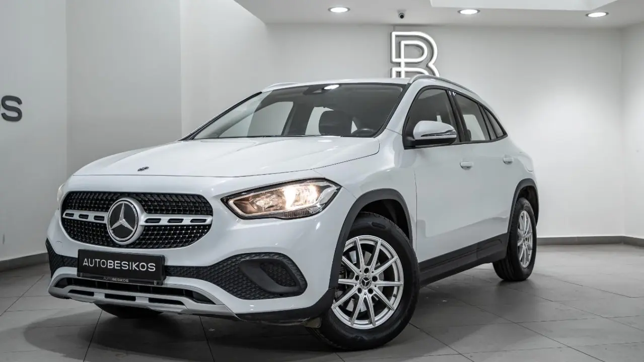 Mercedes-Benz GLA - View 2