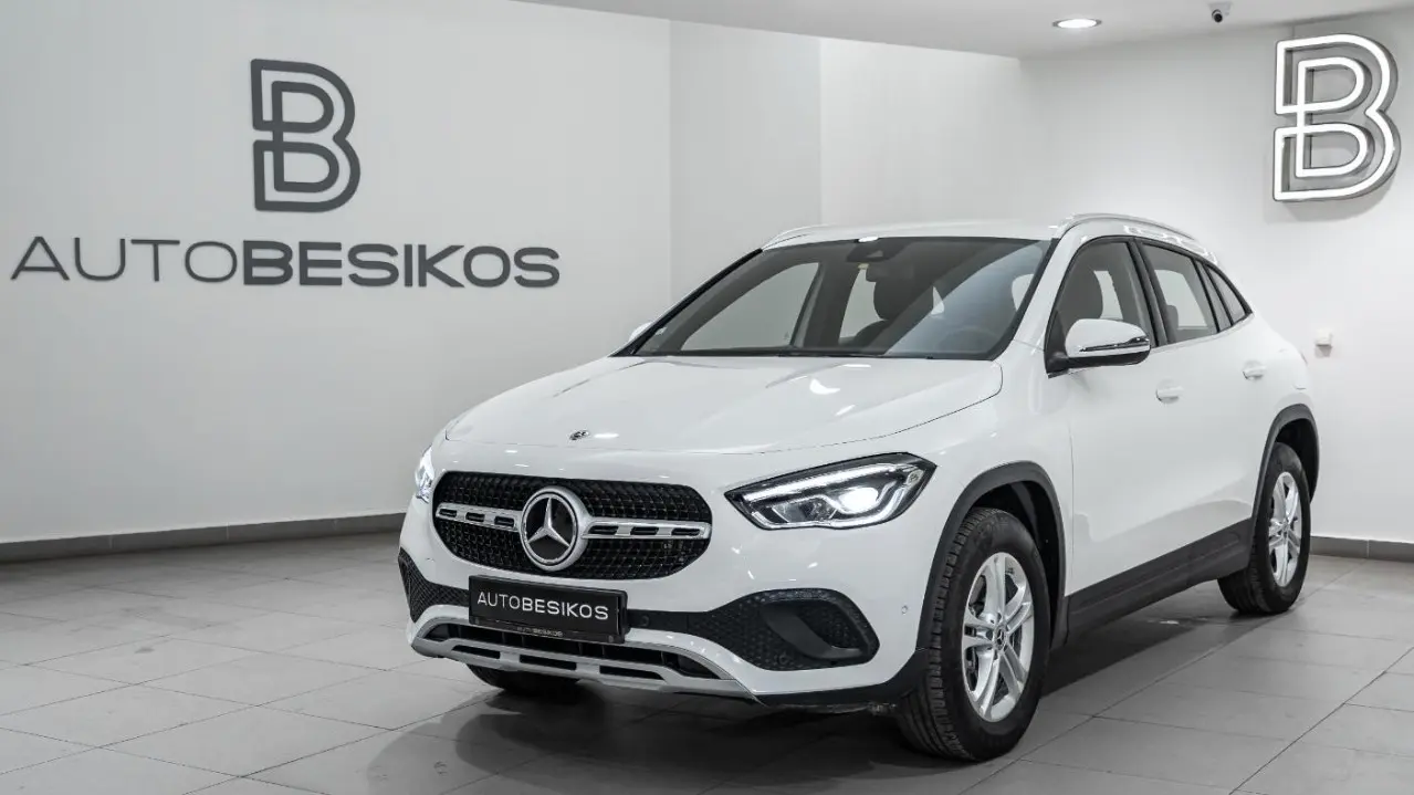 Mercedes-Benz GLA - View 3