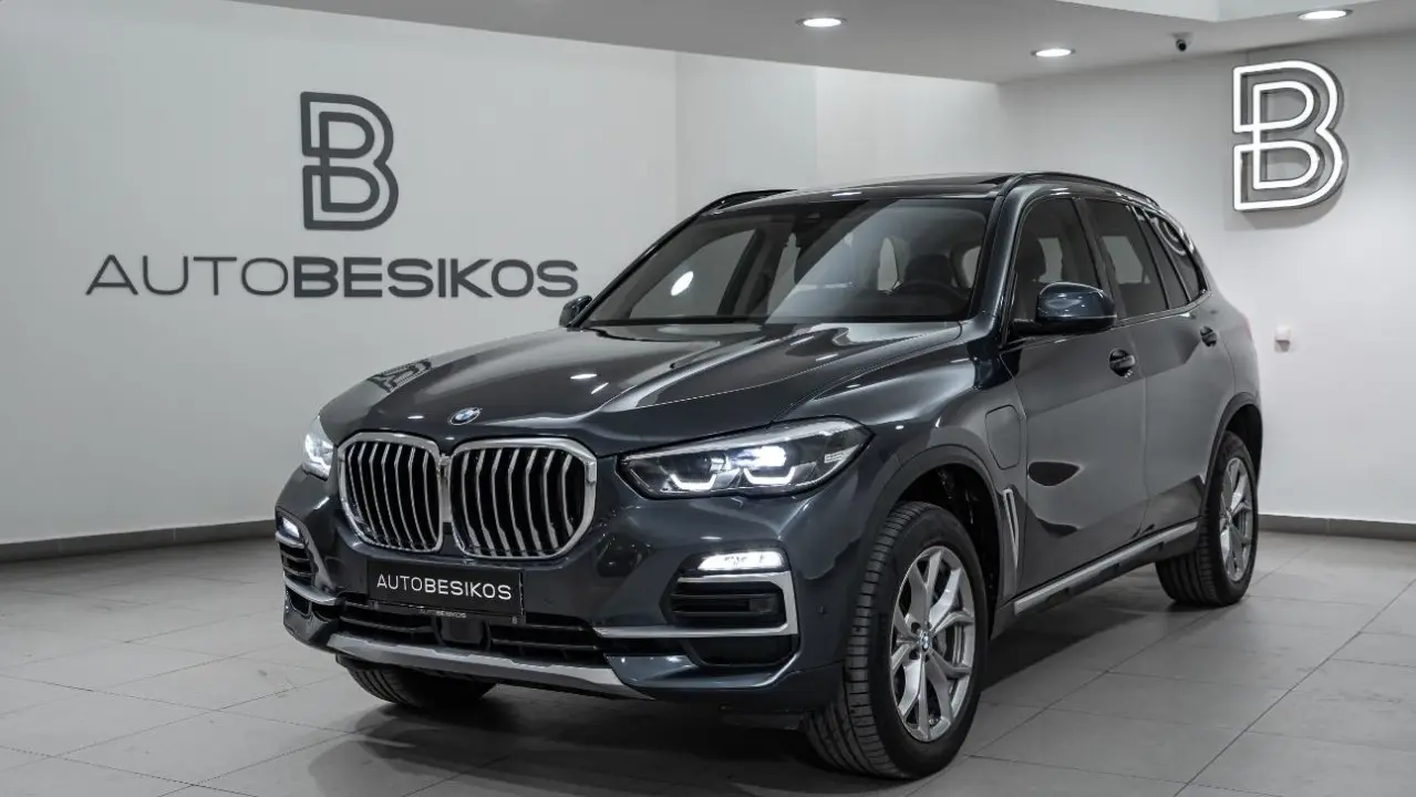 BMW X5 - View 3