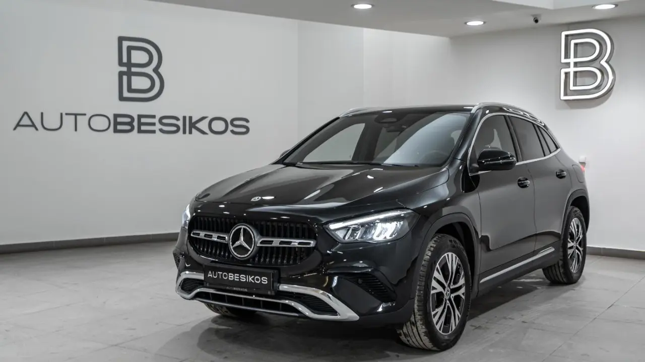 Mercedes-Benz GLA - View 3