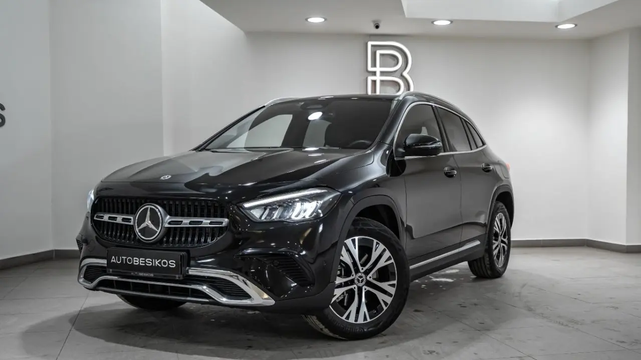 Mercedes-Benz GLA - View 2