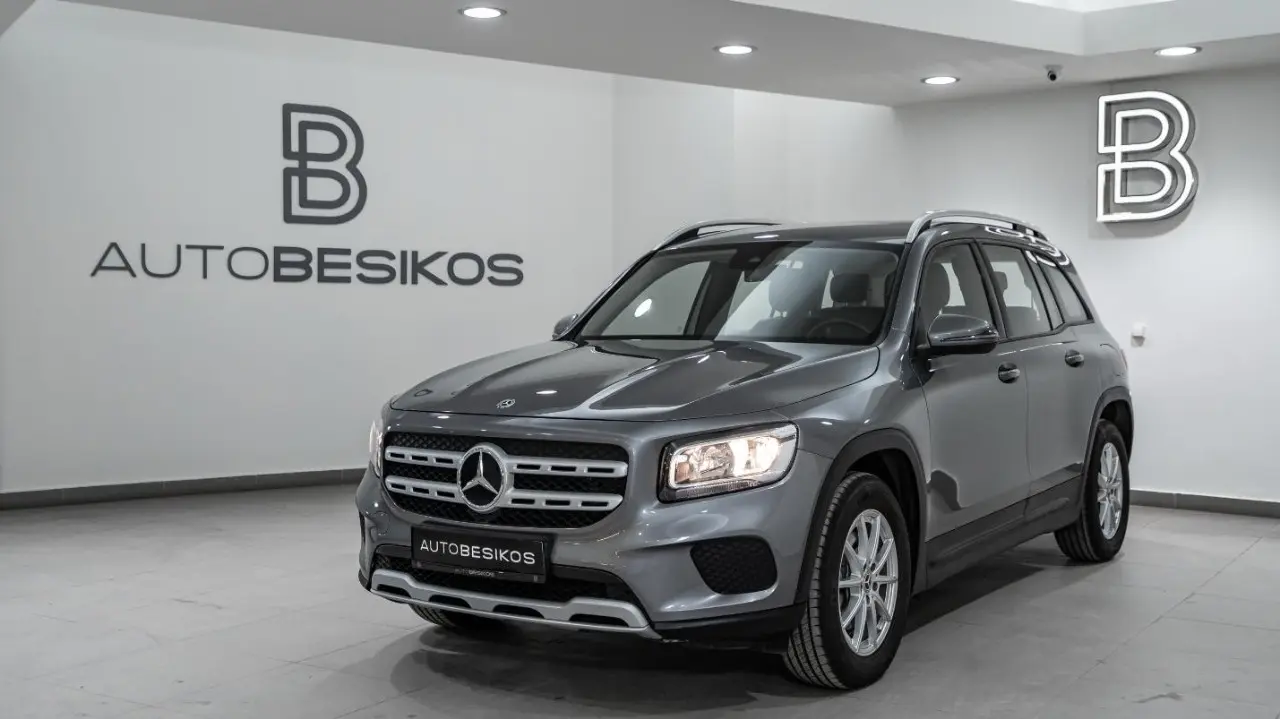Mercedes-Benz GLB - View 3