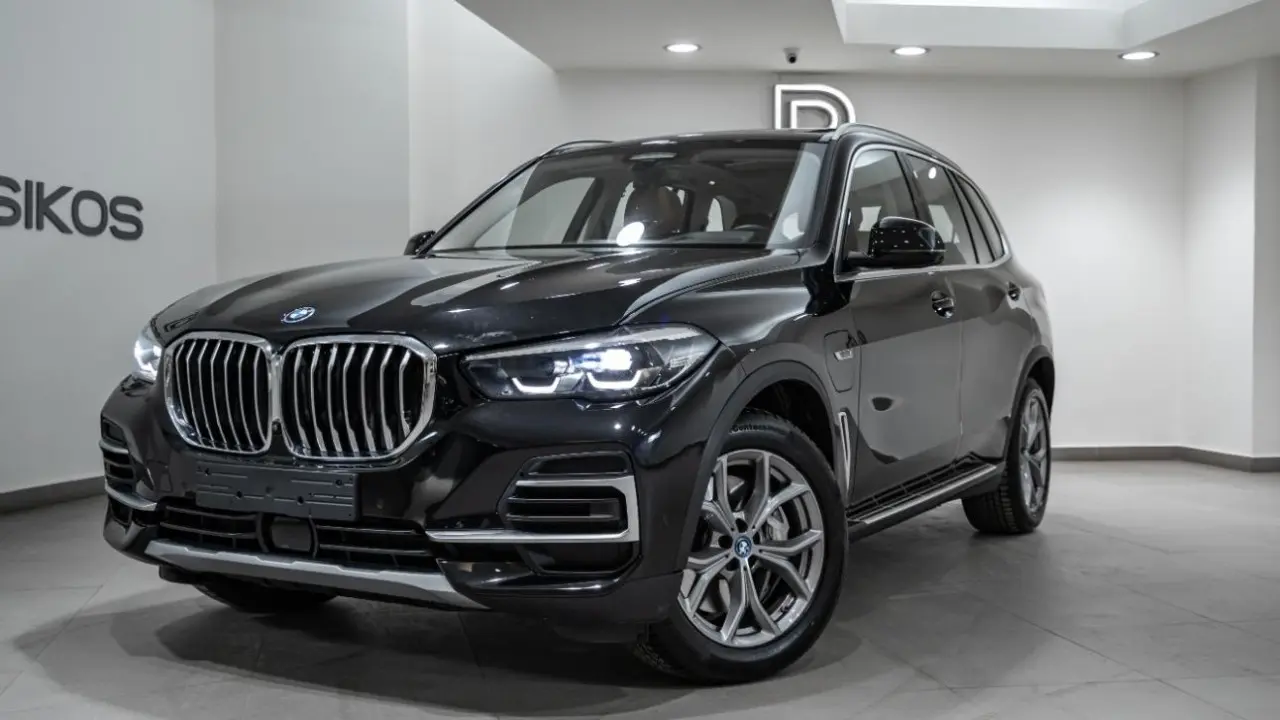 BMW X5 - View 2