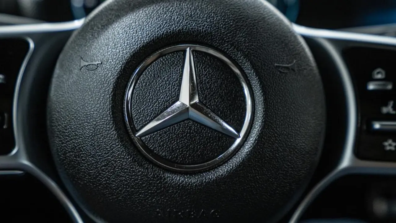 https://cdn.autoq.gr/websites/autobesikos.gr/images/vehicles/7320/93e97f9b-dd17-4148-9ad9-9ea9d2994923.jpg
