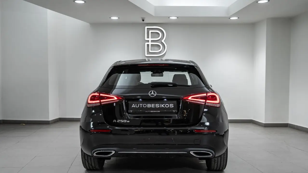 https://cdn.autoq.gr/websites/autobesikos.gr/images/vehicles/7320/cdf5c004-0b0e-4f40-8423-ea30bcdc6f7b.jpg