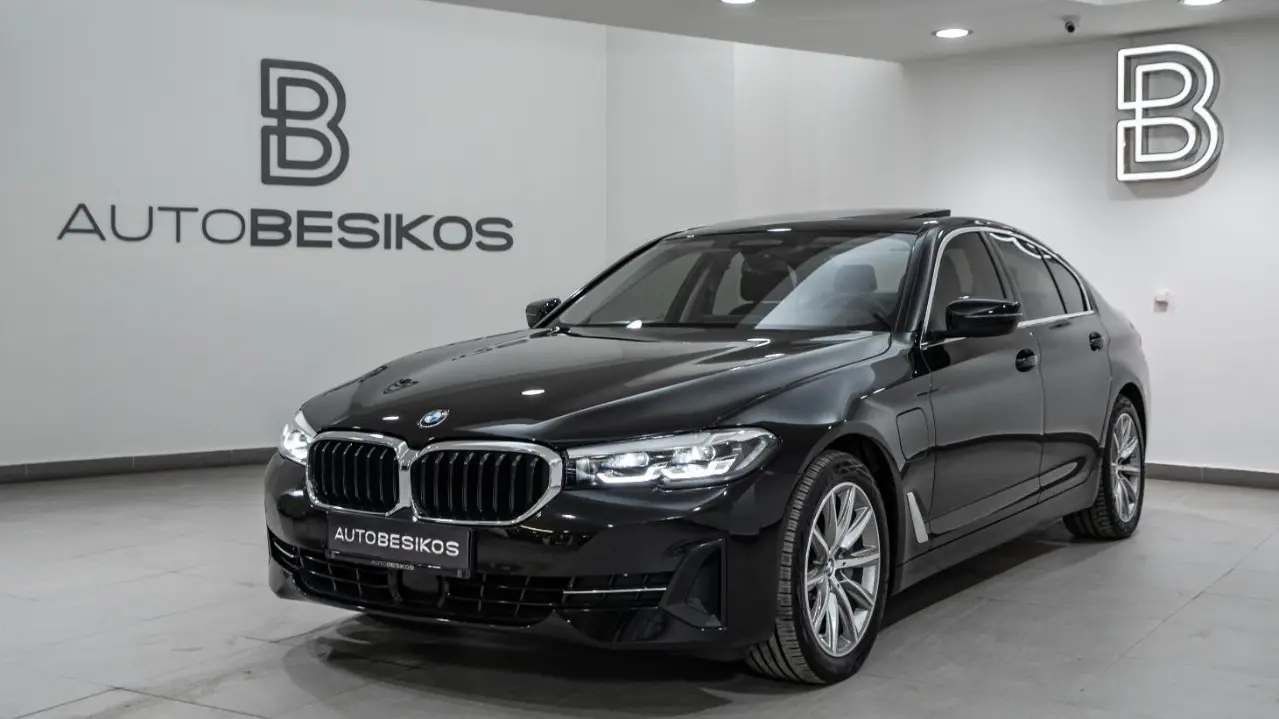 BMW 5 Series - View 3