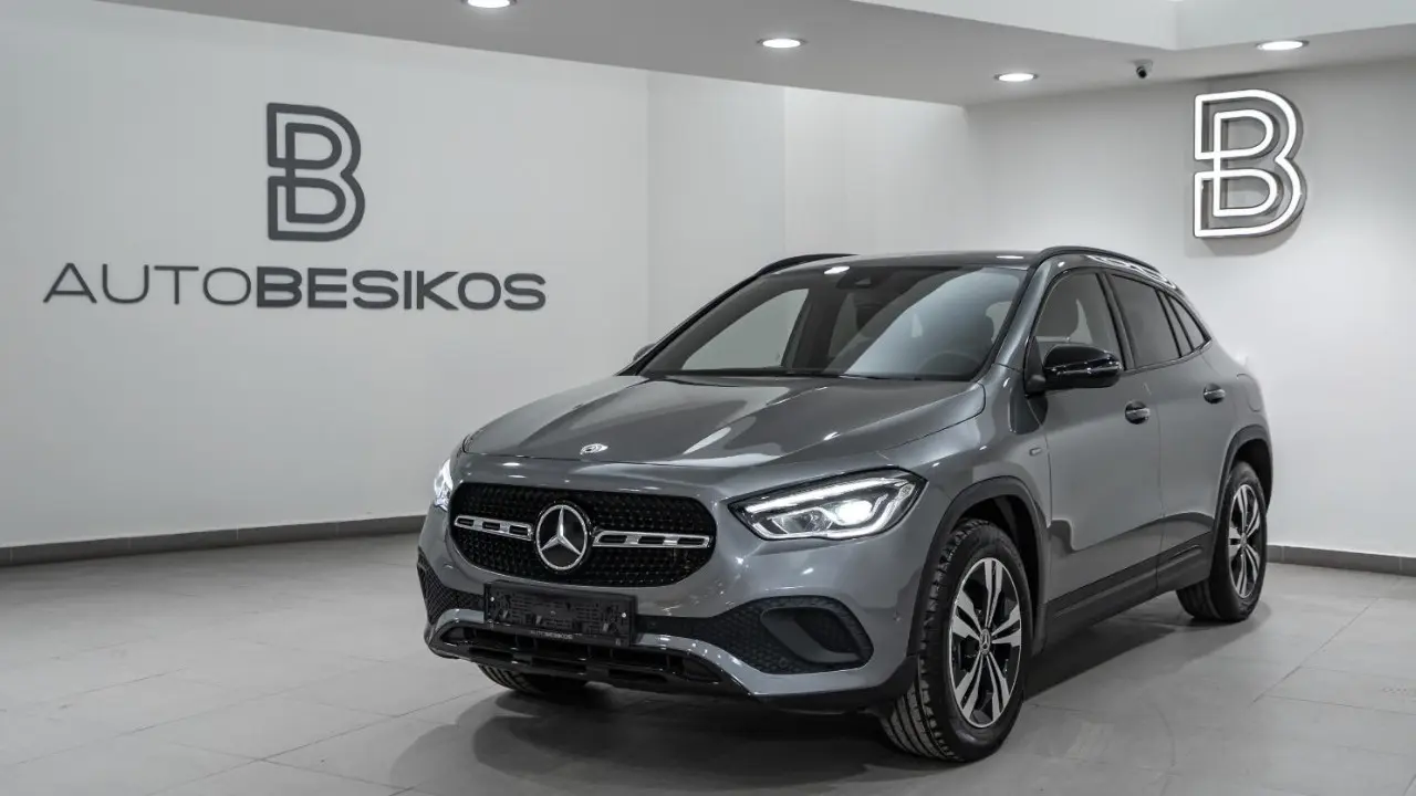 Mercedes-Benz GLA - View 3
